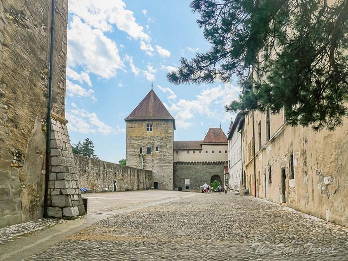 36 castle annecy thesanetravel.com P1624455