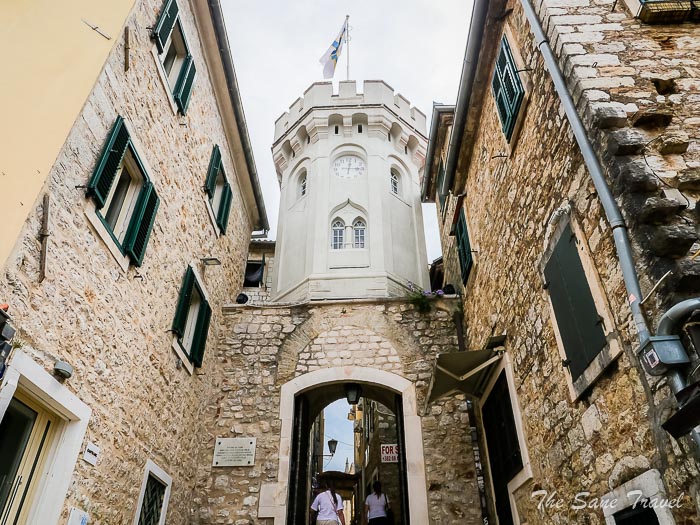12 clock herceg novi thesanetravel.comP1397108