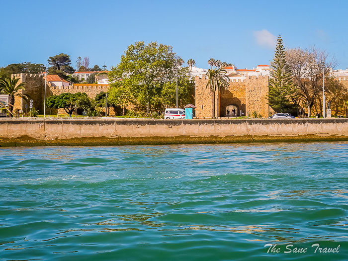 30 lagos walls thesanetravel.comP1383676