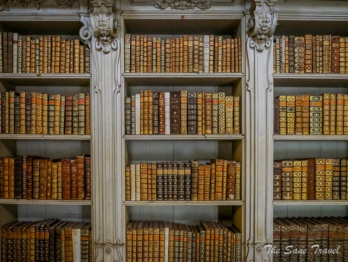 43 mafra library thesanetravel.comP1870047