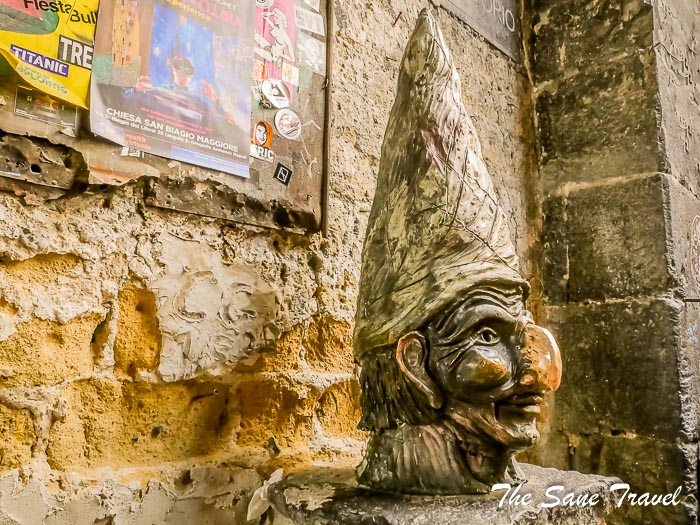 60 pulcinella naples thesanetravel.comP1193059