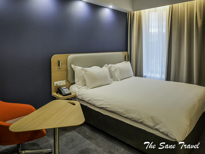 81 nice holiday inn exprees thesanetravel.com P1109689