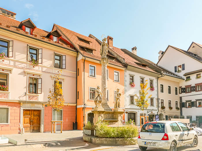 50 plague sign loka thesanetravel.com P1671301