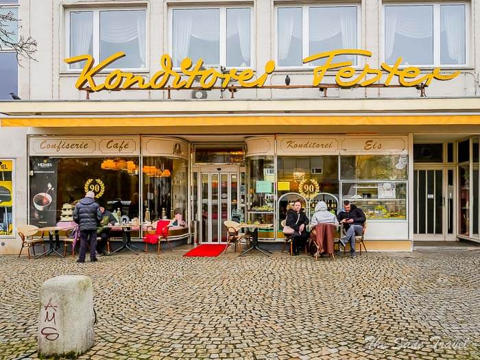 90 cafe fester spandau thesanetravel.com P1309344