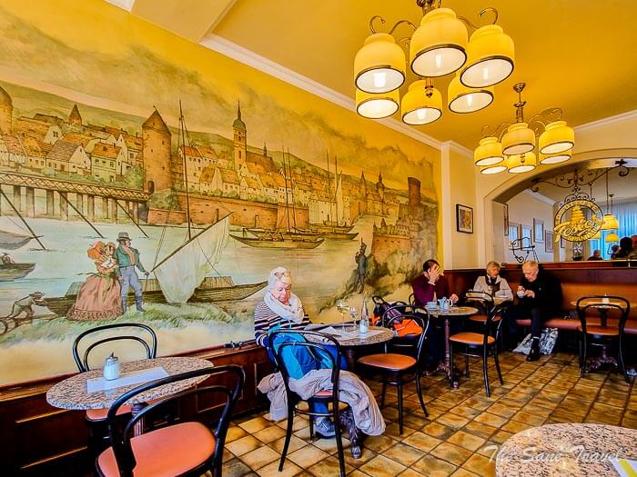 96 cafe fester spandau thesanetravel.com 20230306 124843