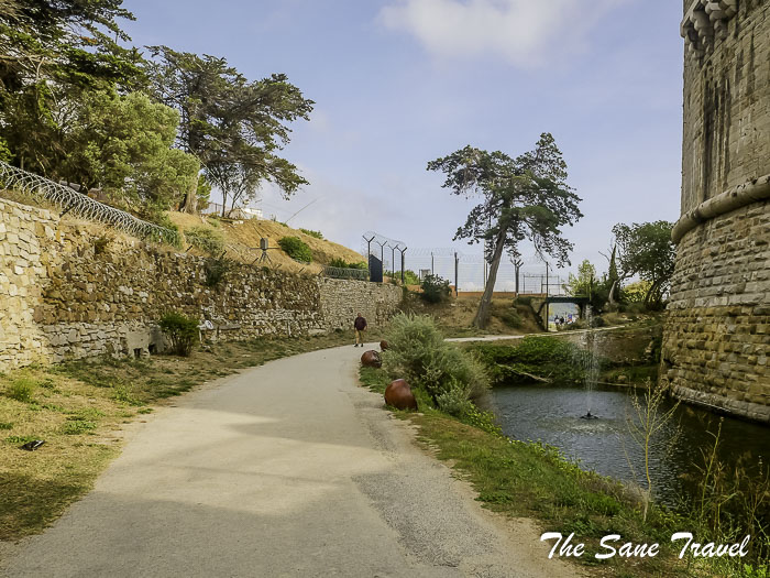 29 mourillon walk toulon thesanetravel.com P1109454