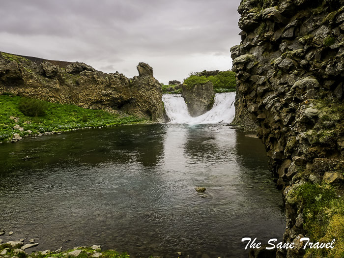 12 hjalparfoss thesanetravel.com P1053666