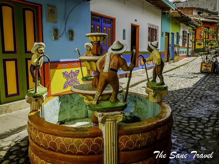 36 guatape colombia P1900254