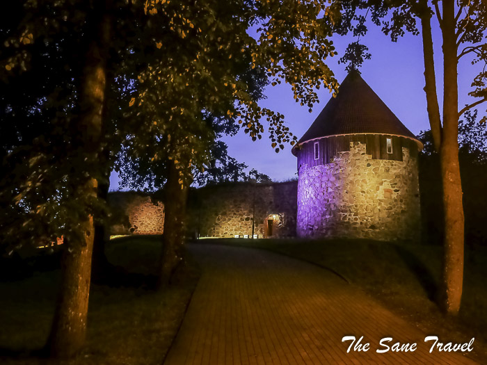 81 aluksne castle ruins thesanetravel.com P1042525