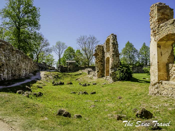 42 dobele castle ruins thesanetravel.com P2010507