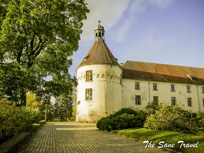50 jaunpils castle ruins thesanetravel.com P2150240