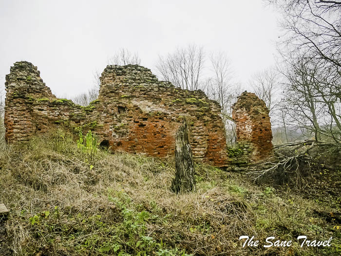 82 augstroze castle ruins thesanetravel.com P2160684