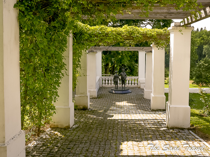 45 renavas manor lithuania thesanetravel.com P2040109