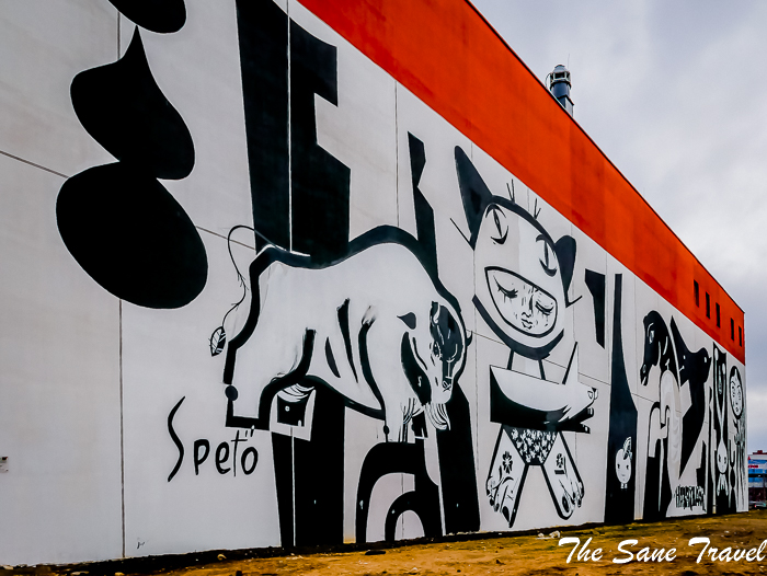 MINSK, BELARUS - AUGUST 12, 2019: Street Art On Oktyabrskaya Street.  Graffiti (mermaid, Cat, Giraffes, Roses, Kiss) On Wall Of Industrial  Building, Created As Part Of Vulica Brasil Festival (author Rogerio  Fernandes