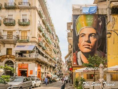 Self-guided walking tour of Naples, Italy