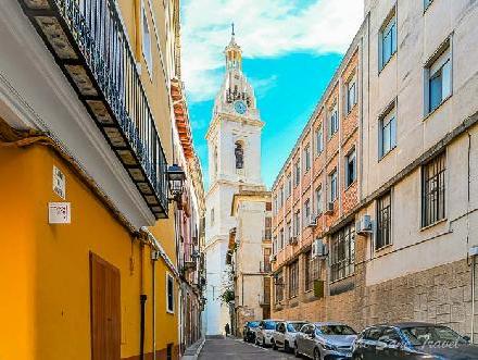 Escape the city: a day trip to Xativa