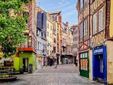 Self-guided walking tour of Rouen - explore medieval France